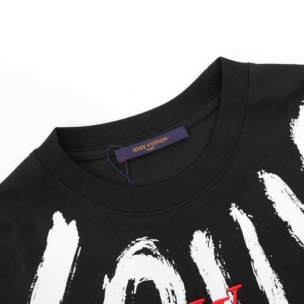 送料無料 ルイヴィトン ロゴの手描きグラフィティ刺繍入り Tシャツ 偽物 vub14136